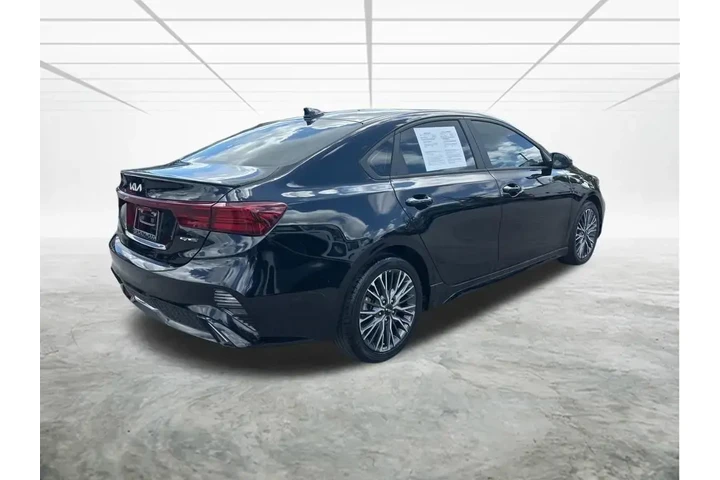 $21810 : Kia Forte 2023 GT-Line 4dr S image 4