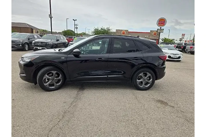 $22983 : Ford Escape 2024 ST-Line 4dr image 2