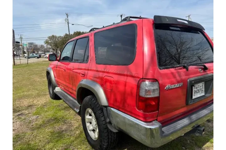 $7495 : 2000 4Runner SR5 image 4