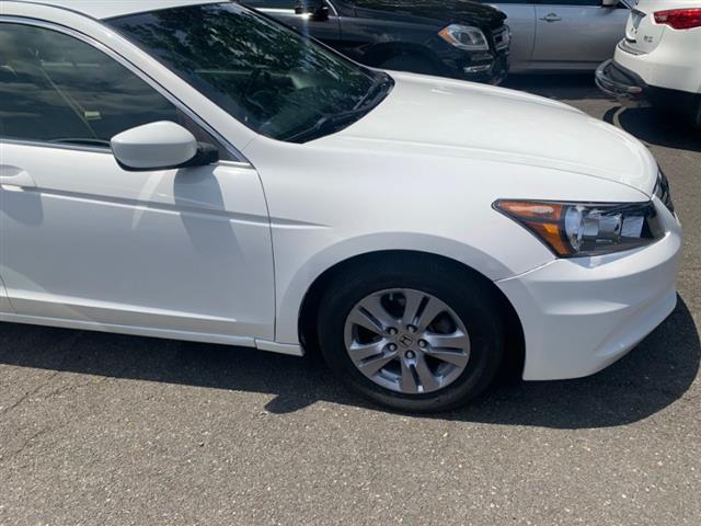 $12999 : Used 2012 Accord Sdn 4dr I4 A image 10