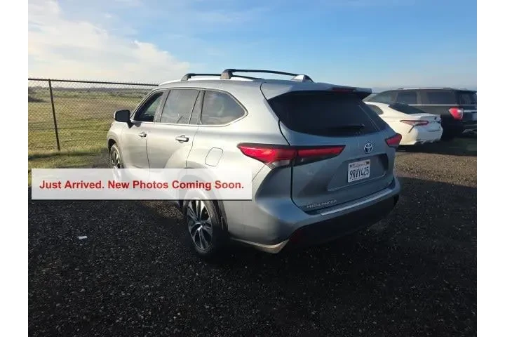 $36900 : Toyota Highlander Hybrid 202 image 4