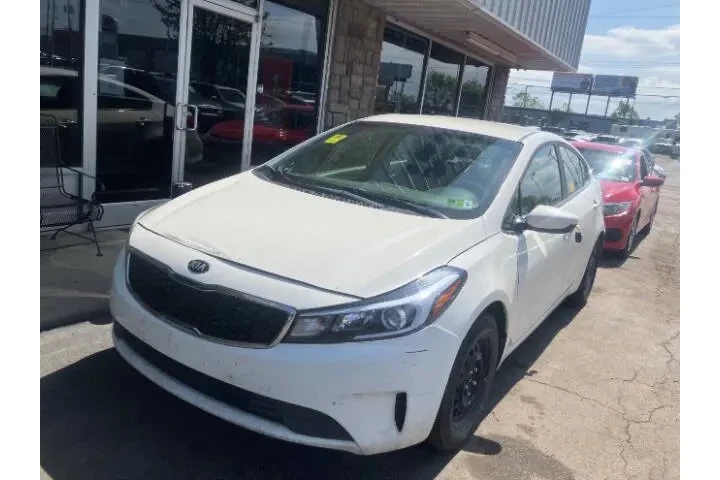 $8800 : 2018 Forte image 5