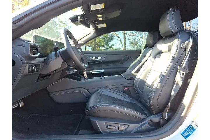$35900 : Ford Mustang 2024 EcoBoost P image 9
