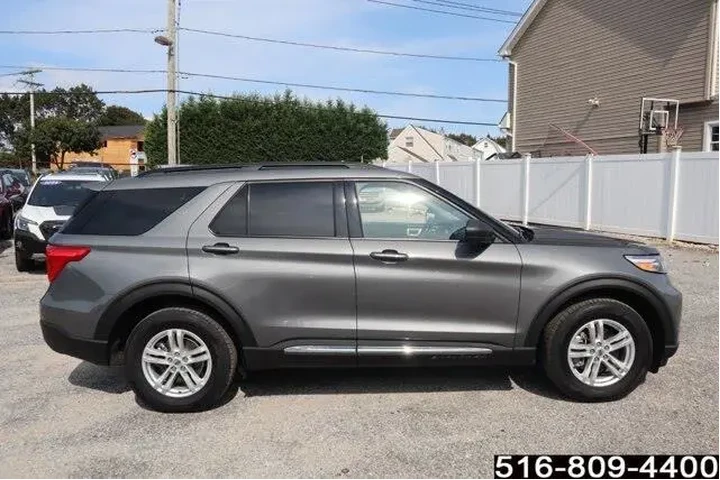 $33447 : Ford Explorer 2023 AWD XLT 4 image 5