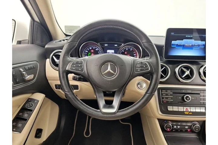 $20998 : Mercedes-Benz GLA 2020 AWD G image 10