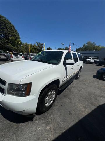 $10995 : 2014 Suburban LT image 3