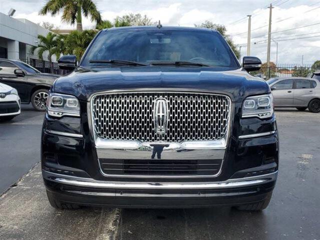 $69995 : 2023 Lincoln Navigator image 4