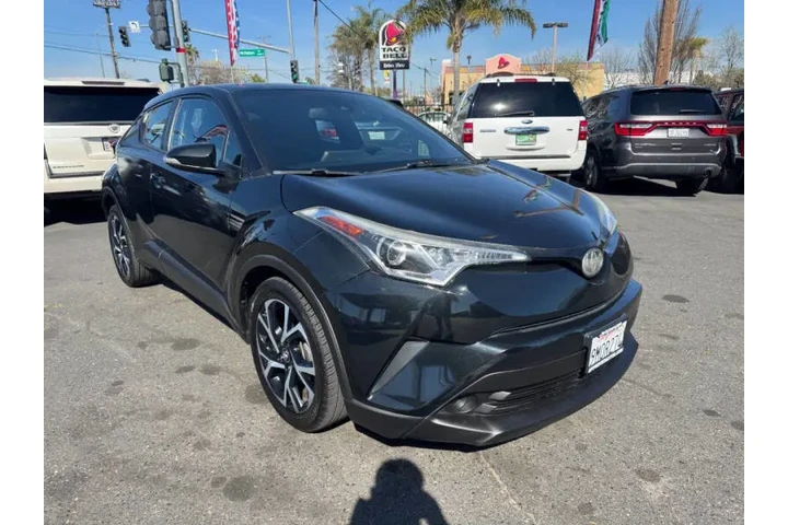 $13998 : 2018 C-HR XLE image 3