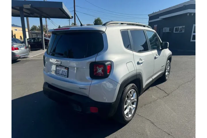 $9498 : 2015 Renegade Latitude image 8