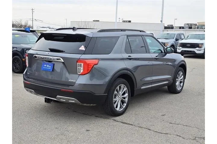 $28800 : Ford Explorer 2022 AWD XLT 4 image 5