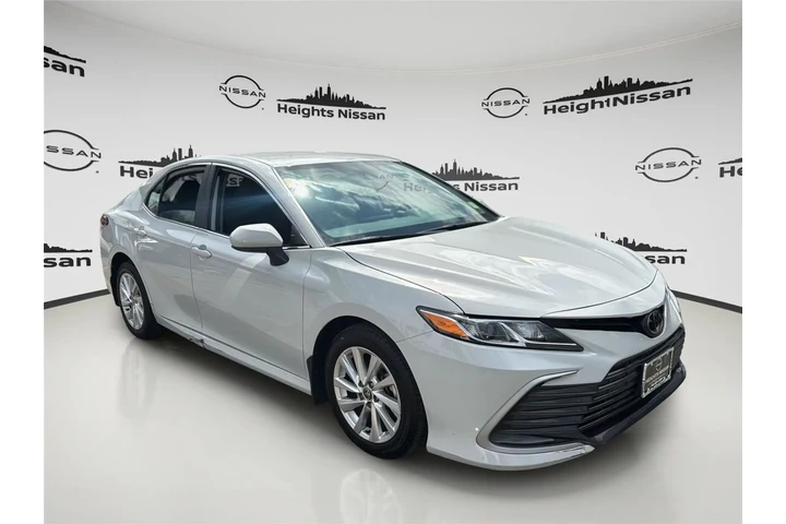$22990 : Toyota Camry 2023 AWD LE 4dr image 7