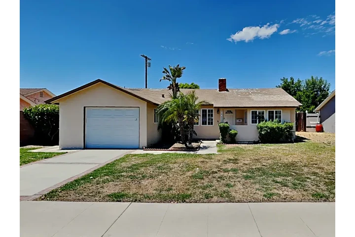 $2000 : 2 BED HOME IN W VERNON AVE LA image 1