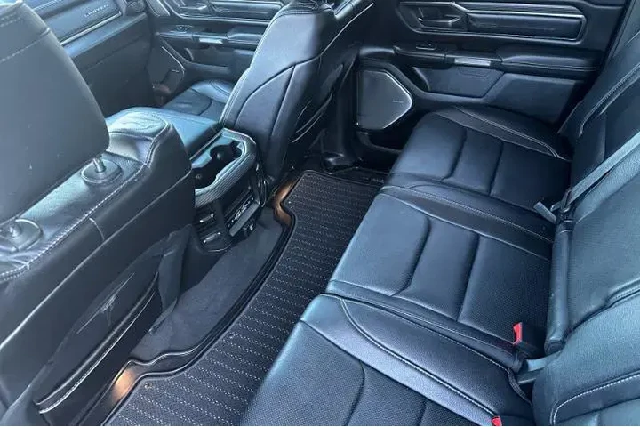 $37995 : Ram 1500 2019 4x4 Limited 4d image 4