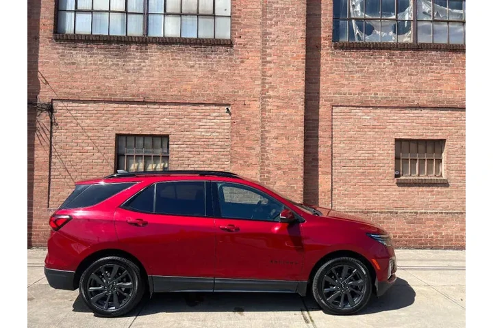 $21999 : 2022 Equinox RS image 10