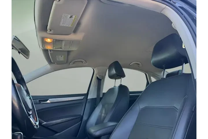 $10166 : Volkswagen Passat 2017 1.8T image 5