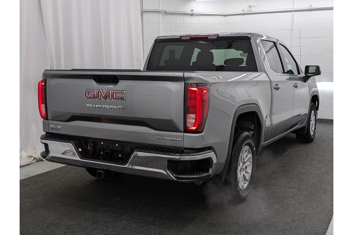 $35749 : Pre-Owned 2023 Sierra 1500 SLE image 2