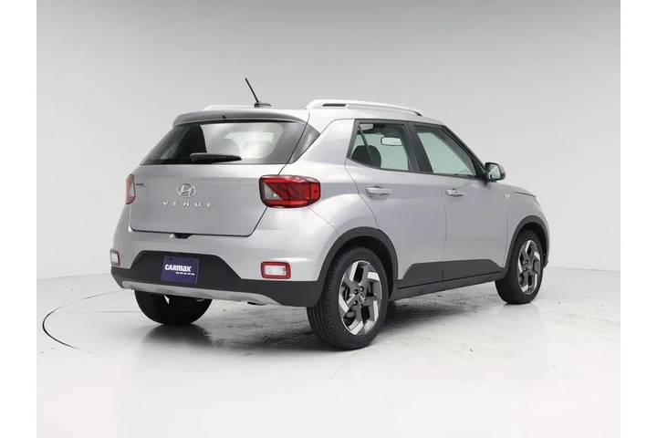 $18998 : Hyundai VENUE 2024 SEL 4dr C image 8