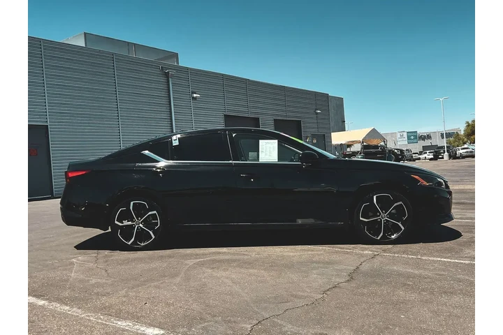 $20816 : Nissan Altima 2023 2.5 SR 4d image 10