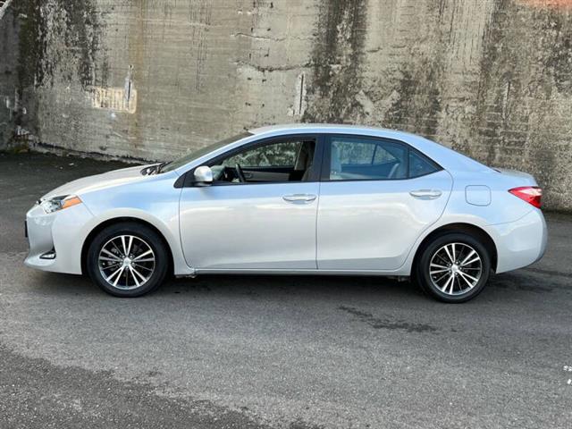 $10988 : 2019 Corolla LE image 5