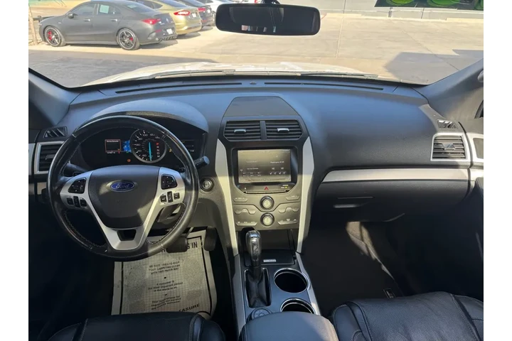 2014 Explorer Sport 4WD image 9