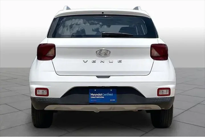 $16212 : Hyundai VENUE 2021 SEL 4dr C image 5