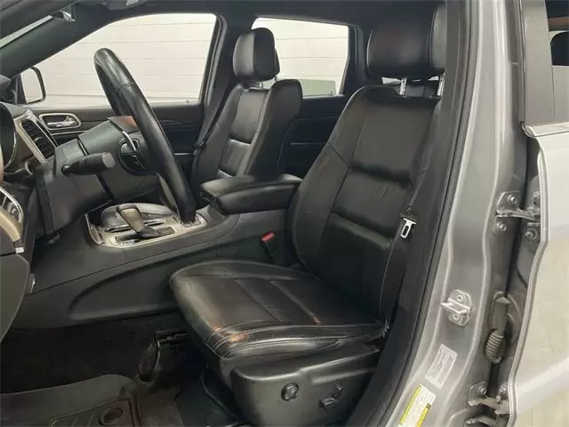 $14885 : Pre-Owned 2016 Grand Cherokee image 4