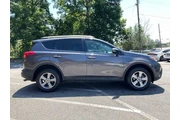 $14350 : Toyota RAV4 2015 XLE 4dr SUV thumbnail