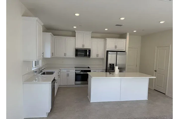 $2250 : HOUSE RENT IN RIVERSIDE CA image 4