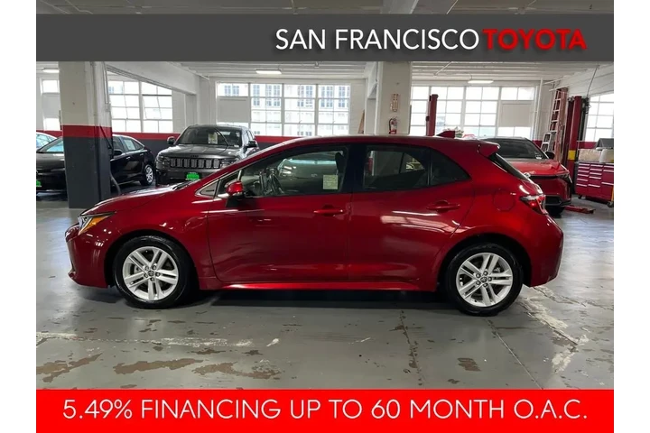 $21588 : Gold Certified2022 Corolla Ha image 2