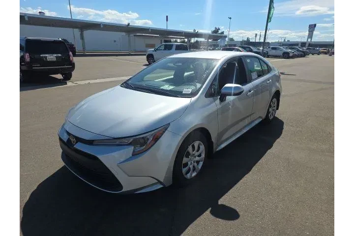 $27900 : Toyota Corolla 2026 LE 4dr S image 3