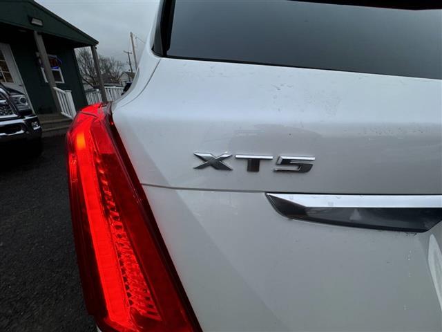 $17990 : 2018 XT5 image 7