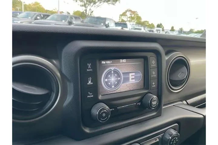 $19989 : Jeep Wrangler Unlimited 2018 image 7