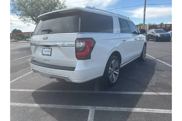 2020 Expedition MAX Platinum image 8