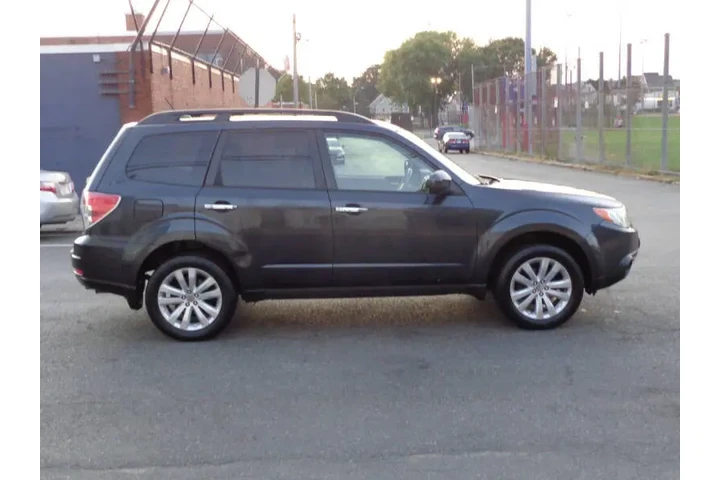 $6950 : 2012 Forester 2.5X Premium image 7