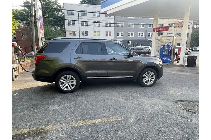 $14995 : 2018 Explorer XLT image 9