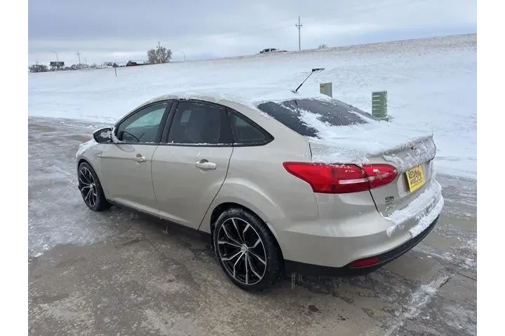 $6900 : Ford Focus 2017 SE 4dr Sedan image 5