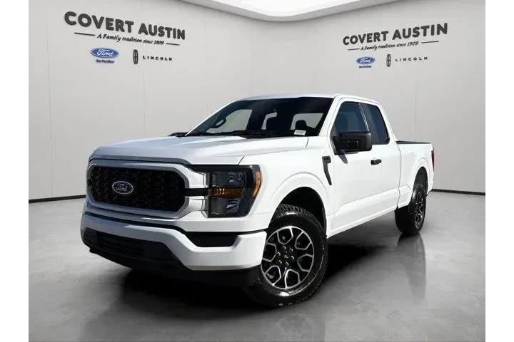 $35847 : Ford F-150 2023 4x4 XL 4dr S image 1