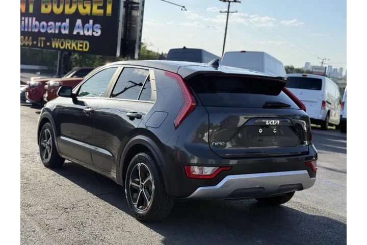 $15995 : 2023 Niro LX image 8