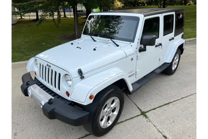$11997 : 2013 Wrangler Unlimited Sahara image 2