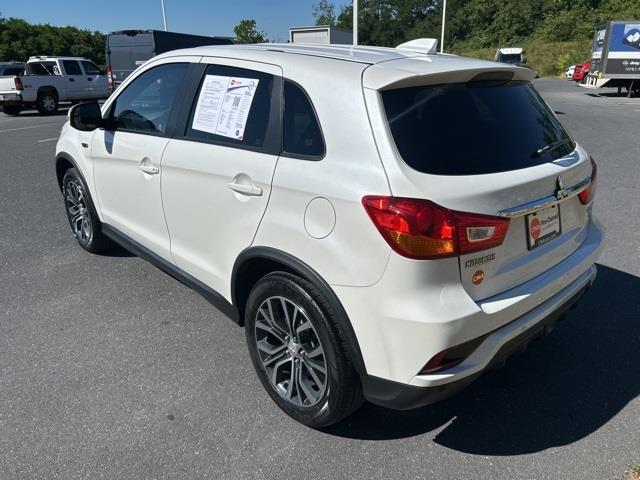 $18998 : PRE-OWNED 2019 MITSUBISHI OUT image 5