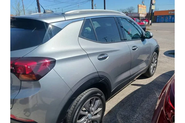 $18800 : 2023 Encore GX Essence image 6