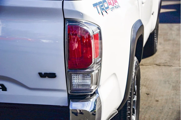 $37945 : Toyota Tacoma 2023 4x4 TRD O image 8