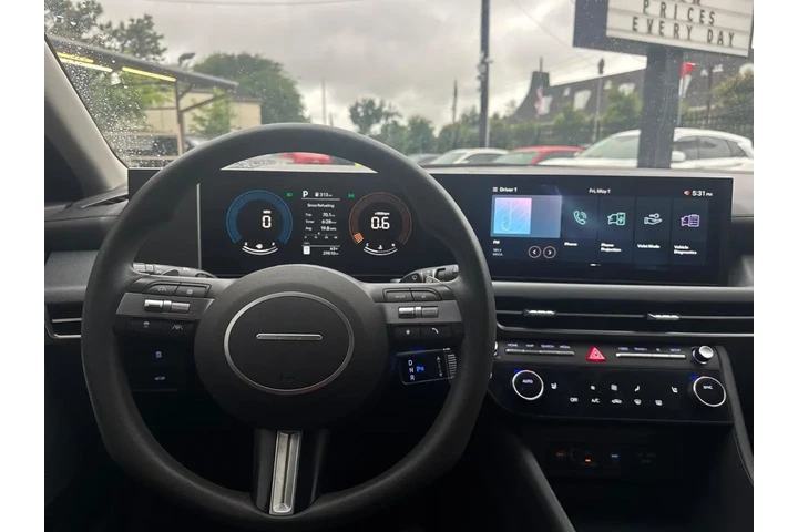 2025 Sonata SEL image 8