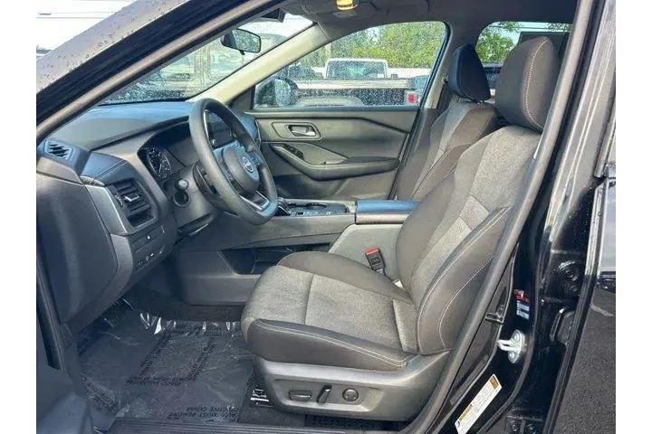 $20637 : Nissan Rogue 2024 SV 4dr Cro image 10