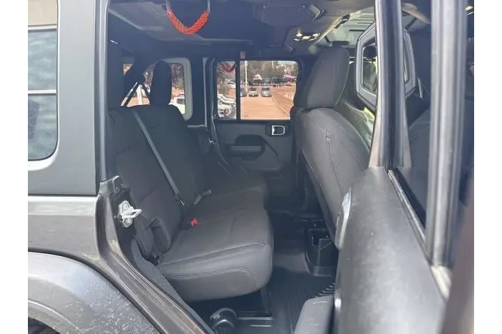 $32988 : Jeep Wrangler Unlimited 2022 image 10