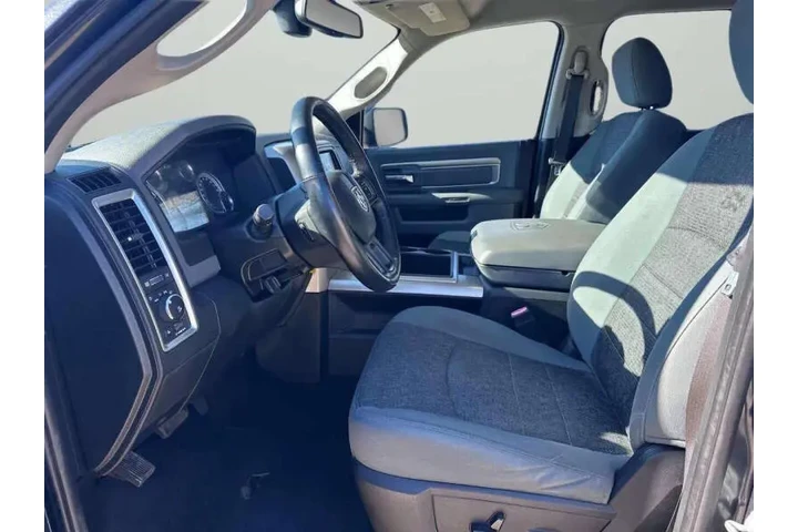 $10700 : 2015 RAM 1500 Big Horn image 10