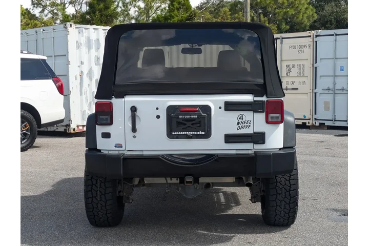 $18000 : Jeep Wrangler 2016 4x4 Sport image 5