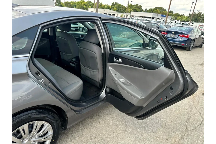 $4980 : 2011 Sonata 4dr Sdn 2.4L Auto image 9