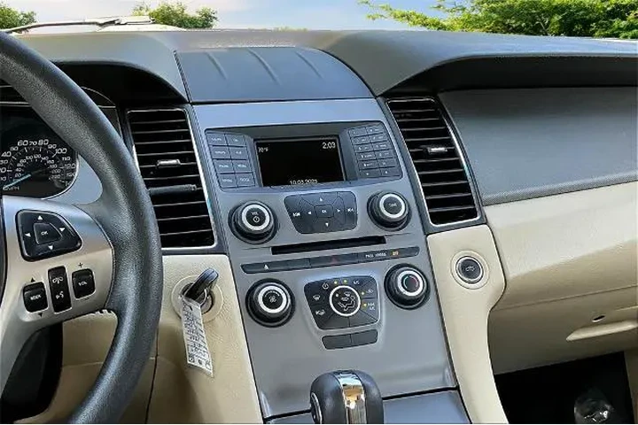 $11499 : Ford Taurus 2018 SE 4dr Seda image 6