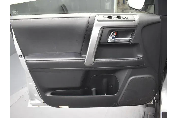 $36826 : Toyota 4Runner 2024 4x4 SR5 image 10